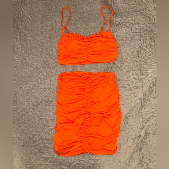 NWOT ruched skirt and cami set - Picture 3 of 4